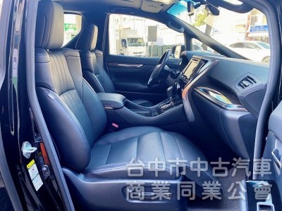 2019式 市場超低里程 僅跑2萬！新車車況 300匹大馬力 頭等艙尊榮Ottoman座椅