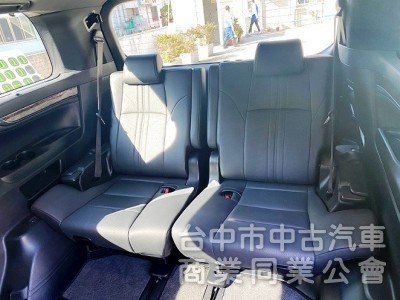 2019式 市場超低里程 僅跑2萬！新車車況 300匹大馬力 頭等艙尊榮Ottoman座椅