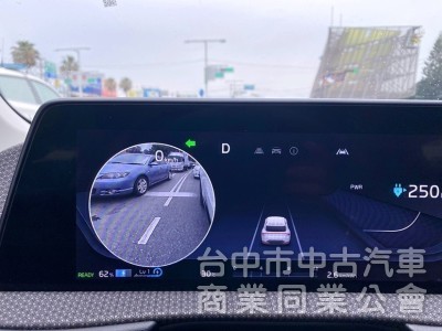 2022 Air增程版 續航高達560km！12.3吋全景曲面寬螢幕 遙控智慧停車輔助 全車原廠保固中！