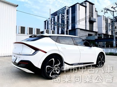 2022式 GT Line LR 增程特仕版 續航高達560km！電動天窗 20吋鋁圈 原廠保固至2027