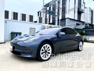 2022 LR 長程版 低里程 新式AMD晶片系統 新式CCS2 全車零件原廠保固中！