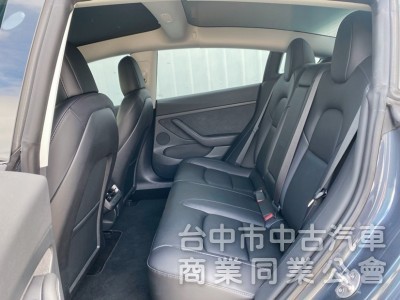 2022 LR 長程版 低里程 新式AMD晶片系統 新式CCS2 全車零件原廠保固中！