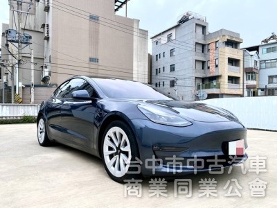 2022 LR 長程版 低里程 新式AMD晶片系統 新式CCS2 全車零件原廠保固中！