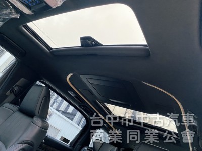 全車已改好 直接帥上路！蒙娜麗莎套件 大理石紋地板 勳黑動態貫穿龍麟尾燈 迎賓踏板