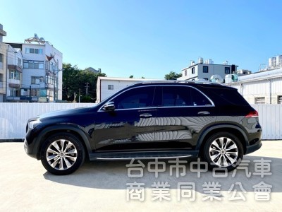 GLE450 4Matic 台灣賓士總代理 全程原廠保養 選配7人座 全套23P智慧駕駛 全景玻璃天窗