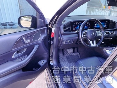 GLE450 4Matic 台灣賓士總代理 全程原廠保養 選配7人座 全套23P智慧駕駛 全景玻璃天窗