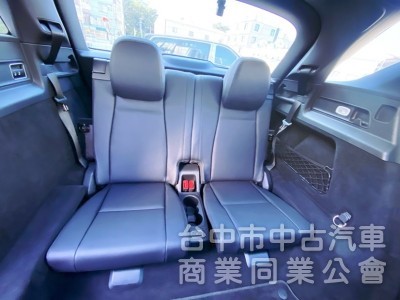 GLE450 4Matic 台灣賓士總代理 全程原廠保養 選配7人座 全套23P智慧駕駛 全景玻璃天窗