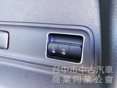 GLE450 4Matic 台灣賓士總代理 全程原廠保養 選配7人座 全套23P智慧駕駛 全景玻璃天窗