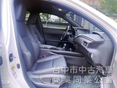 2020式 一手女用車庫車 全速域自動跟車 車道維持置中 CarPlay Auto電熱椅