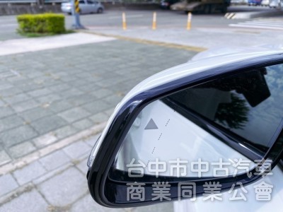 一手女用低里程 M Sport套件 全數位虛擬座艙 跑車化座椅 HK音響 手機數位鑰匙