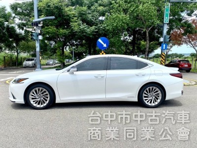 2020式 ES300h 旗艦版 全新第七代大改款 全速域自動跟車 車道維持置中 MK音響 360環景 抬頭顯示