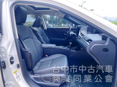2020式 ES300h 旗艦版 全新第七代大改款 全速域自動跟車 車道維持置中 MK音響 360環景 抬頭顯示