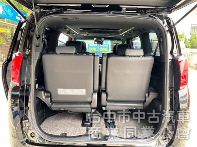 新價格！低里程 僅跑3萬 原漆原鈑件！四條輪胎皆已換新 3萬保養已做好 後尾門升級一鍵啟動