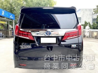 新價格！低里程 僅跑3萬 原漆原鈑件！四條輪胎皆已換新 3萬保養已做好 後尾門升級一鍵啟動