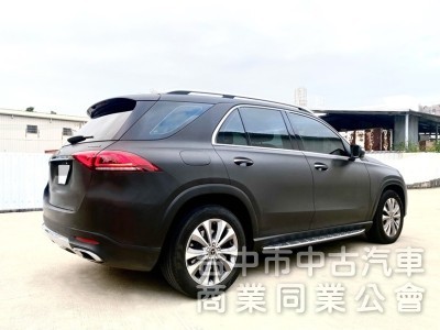 2020式 GLE350d 4Matic 總代理公司貨 全車頂級手工包膜 金屬髮絲紋霧面黑 23P全智慧駕駛