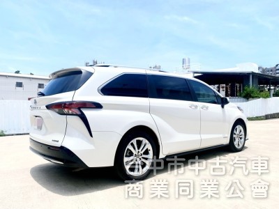 和泰總代理 全新第四代 SIENNA Hybrid 鉑金版 冷熱通風座椅 HUD抬頭顯示 全速域自動跟車
