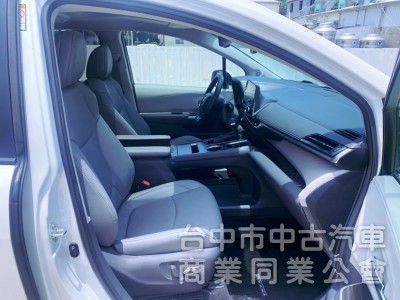 和泰總代理 全新第四代 SIENNA Hybrid 鉑金版 冷熱通風座椅 HUD抬頭顯示 全速域自動跟車