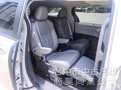 和泰總代理 全新第四代 SIENNA Hybrid 鉑金版 冷熱通風座椅 HUD抬頭顯示 全速域自動跟車