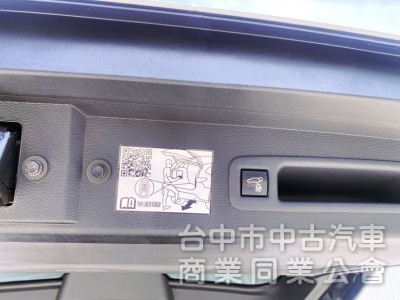 和泰總代理 全新第四代 SIENNA Hybrid 鉑金版 冷熱通風座椅 HUD抬頭顯示 全速域自動跟車