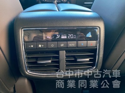 AWD 旗艦進化型 全新第二代 低里程 原漆原鈑件 新車味都還在！無線CarPlay 無線充電