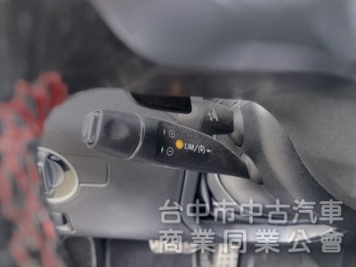 總代理 AMG豪華版 玻璃頂套件 防風導流板 AMG平底方向盤 HK音響 升級無線CarPlay多媒體影音