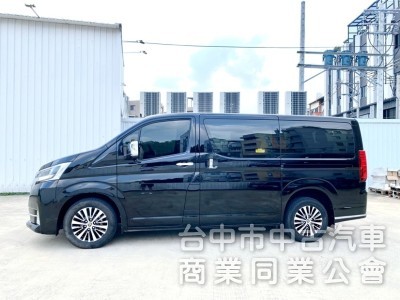 2024式 8人座豪華 市場稀有釋出 新增360環景 電子式後視鏡 CarPlay 原廠保固中！