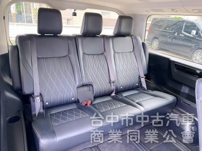 2024式 8人座豪華 市場稀有釋出 新增360環景 電子式後視鏡 CarPlay 原廠保固中！