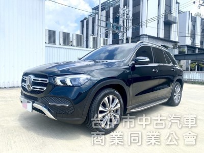 2021 GLE300d 4Matic 賓士總代理 豪華選配AMG勁黑內裝 全景天窗 柏林之音 23P全智慧駕駛