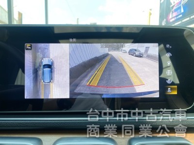 2021 GLE300d 4Matic 賓士總代理 豪華選配AMG勁黑內裝 全景天窗 柏林之音 23P全智慧駕駛