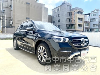 2021 GLE300d 4Matic 賓士總代理 豪華選配AMG勁黑內裝 全景天窗 柏林之音 23P全智慧駕駛