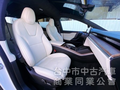 2023 全新改款 LR 7人座 選配米白內裝 EAP全智慧駕駛 YOKE方向盤 22吋Turbine輪圈