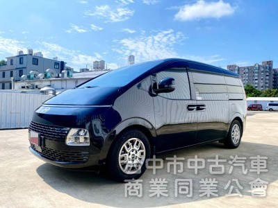 2024 Staria GLD-C 頂級8人座 數位儀錶 雙電動滑門 全速域自動跟車 6氣囊 原廠保固中！