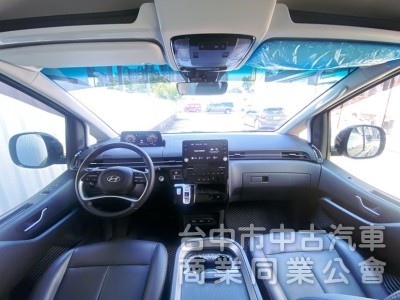 2024 Staria GLD-C 頂級8人座 數位儀錶 雙電動滑門 全速域自動跟車 6氣囊 原廠保固中！