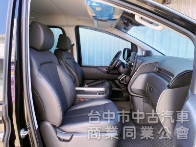 2024 Staria GLD-C 頂級8人座 數位儀錶 雙電動滑門 全速域自動跟車 6氣囊 原廠保固中！