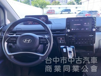 2024 Staria GLD-C 頂級8人座 數位儀錶 雙電動滑門 全速域自動跟車 6氣囊 原廠保固中！