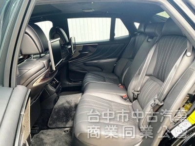 LS500 旗艦版  雙渦輪 後座電視影音 氣動按摩座椅 20吋鍍鉻霧黑鋁