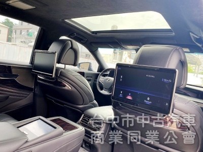 LS500 旗艦版  雙渦輪 後座電視影音 氣動按摩座椅 20吋鍍鉻霧黑鋁