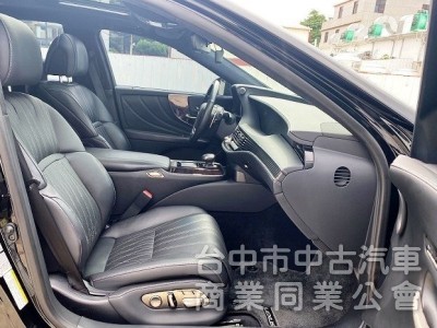 LS500 旗艦版  雙渦輪 後座電視影音 氣動按摩座椅 20吋鍍鉻霧黑鋁