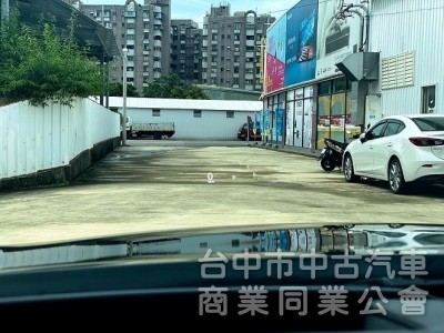 LS500 旗艦版  雙渦輪 後座電視影音 氣動按摩座椅 20吋鍍鉻霧黑鋁