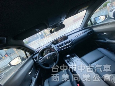 2020 UX250h 油電 省油 低里程 Level2 全套智慧駕駛