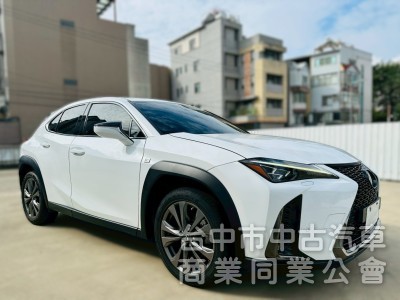 2021 Lexus ux200 f sport 低里程 電熱椅 賽車椅 盲點