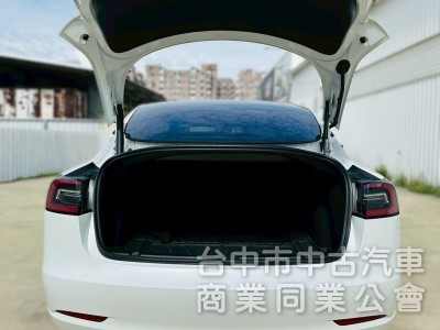 2022年 Tesla Model 3 Performance 極速快感