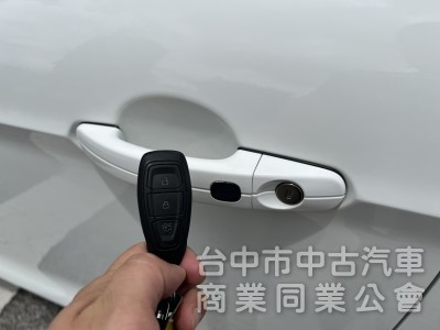 【低於行情出清福利車】低里程 大滿配 2.0渦輪增壓 ACC跟車 車道偏移 四輪傳動 360環景 全景天窗 轉向大燈