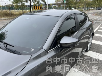 【原版件x認證車】進口尊榮安全版 LED大燈 車側盲點 倒車顯影 18吋鋁圈 內外漂亮 原廠無改裝無惡操 SUM五大保固