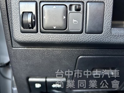 TIIDA 5門掀背 I-KEY 導航 數位TV 倒車顯影 保証實車實價 在店