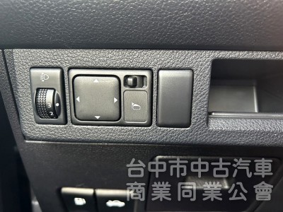 TIIDA 5門掀背車 里程只跑4.7萬 保証實車實價在店 認証車 可全額貸款