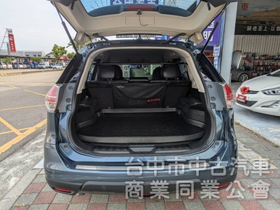2017款一手車.全車原版件.只跑10萬公里.頂級滿配