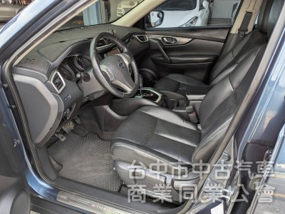 2017款一手車.全車原版件.只跑10萬公里.頂級滿配