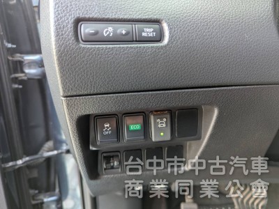 2017款一手車.全車原版件.只跑10萬公里.頂級滿配