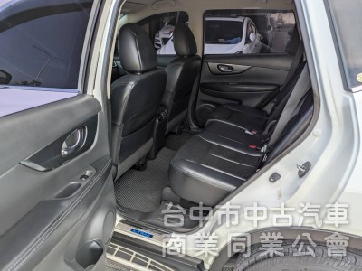2016款一手車.認證車.只跑89000公里.頂級滿配